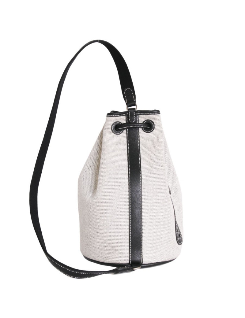 sac seau HERMES en toile blanche et cuir noir