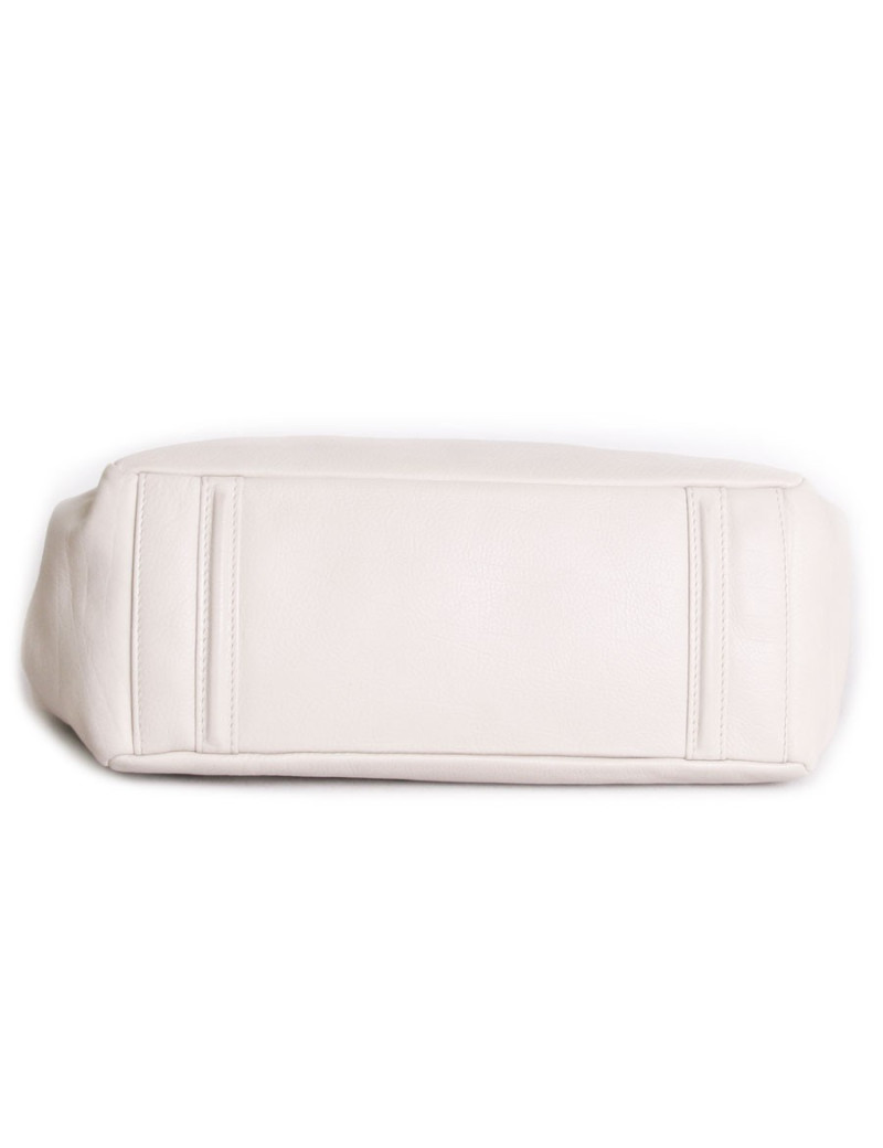 Sac CHANEL en cuir beige