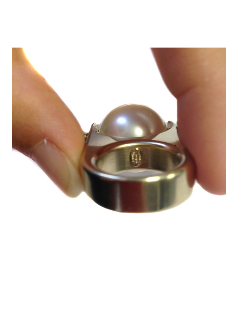 Bague CHANEL doré pâle avec perle nacrée T53