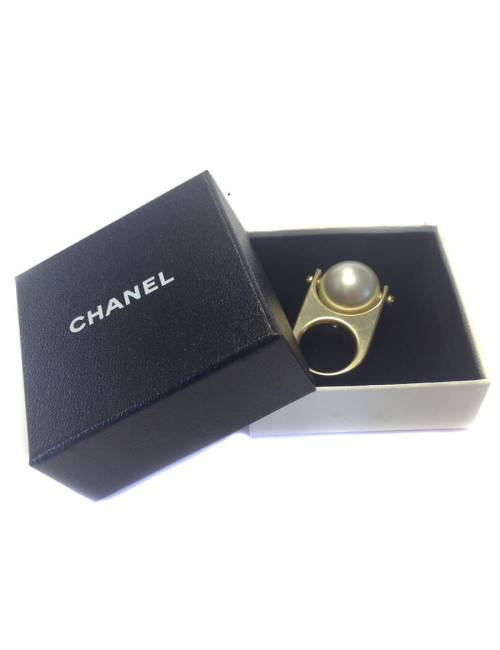 Ring pale golden CHANEL with Pearly bead T53