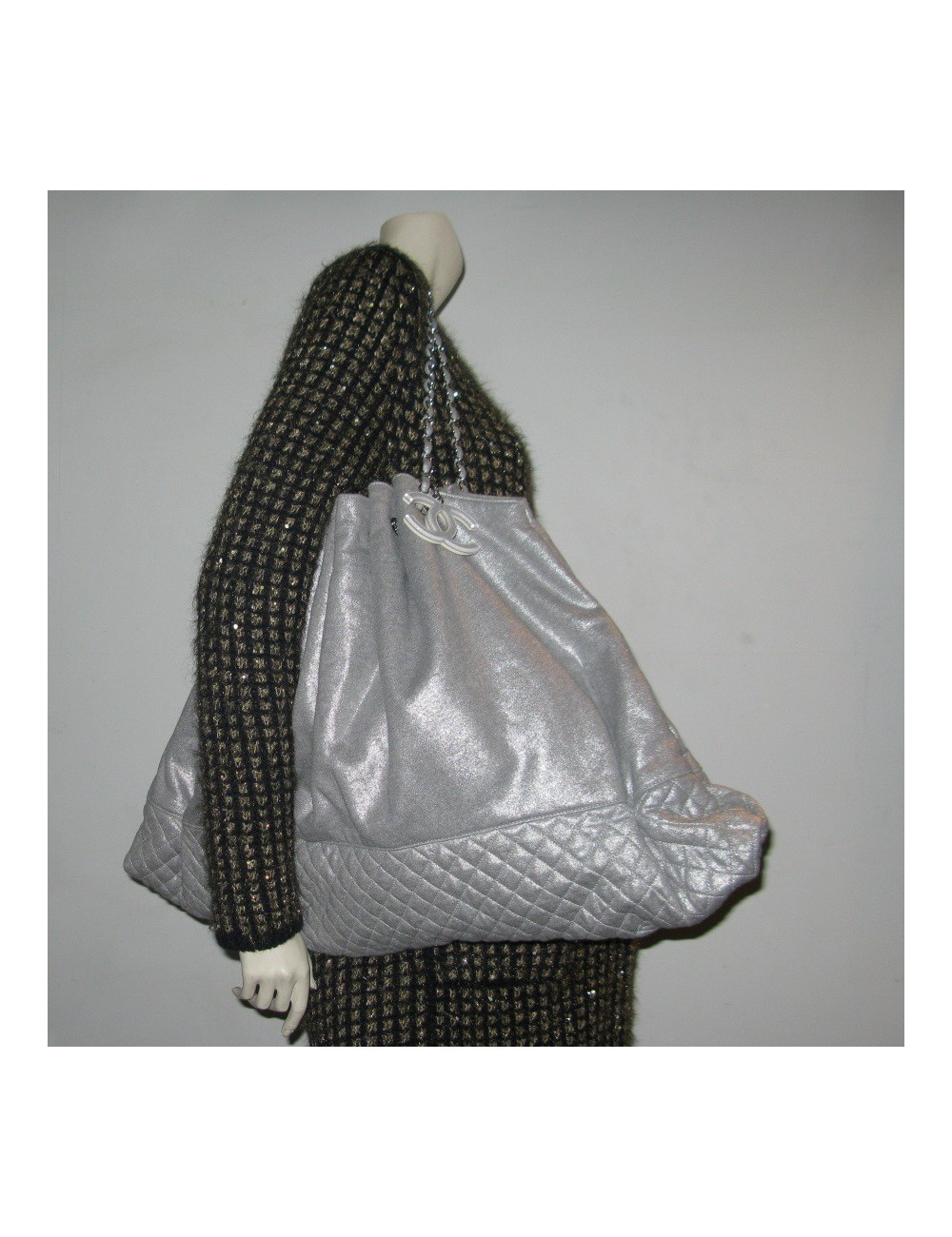 Big shiny gray fabric bag CHANEL