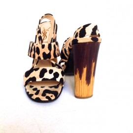  YVES SAINT LAURENT sandals T. 39 in canvas printed leopard and varnished wood