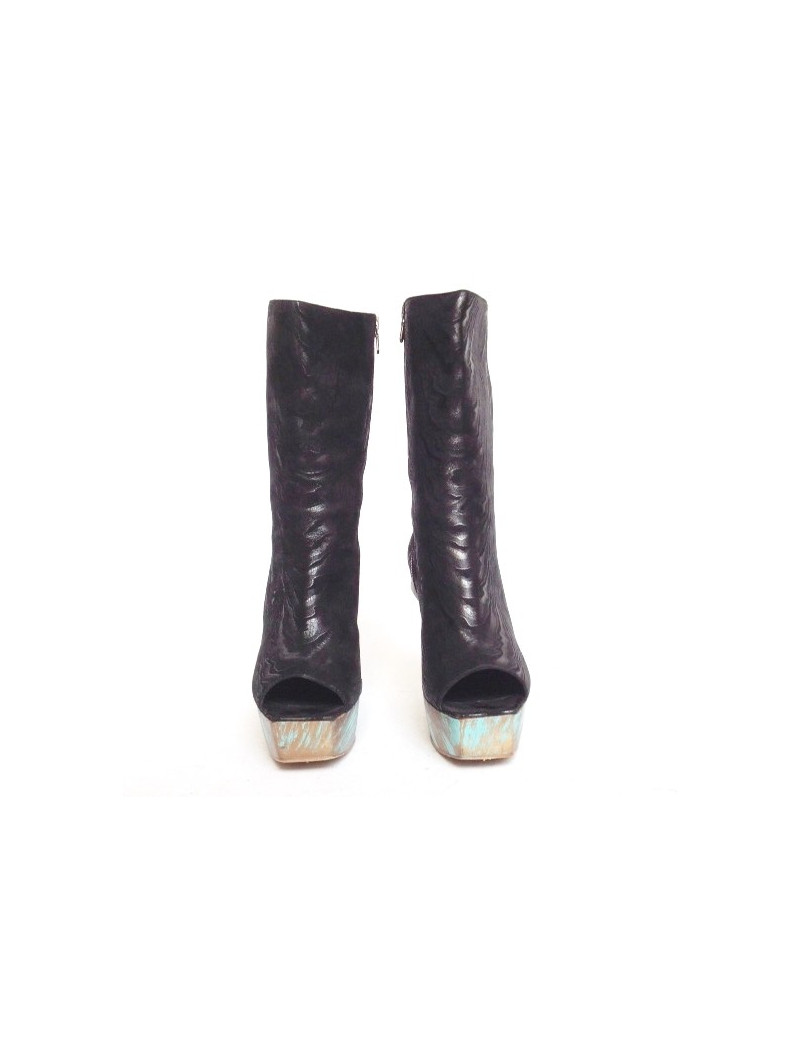 CHANEL t. 39.5 Paris Shanghai boots in Black Suede platform printed and painted wood green and gold