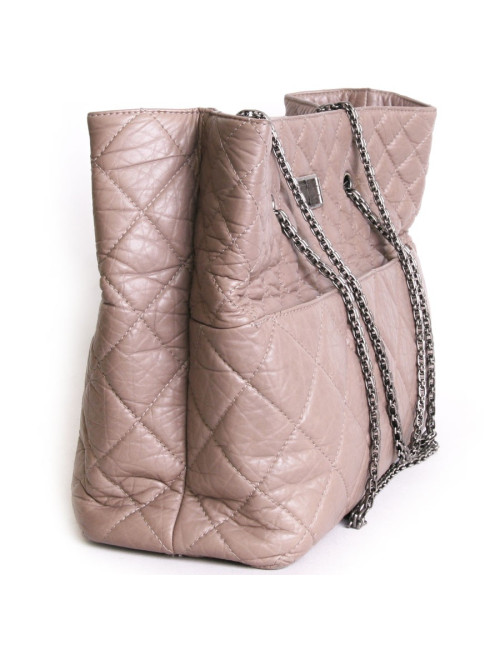 Sac cabas CHANEL en cuir vieilli matelassé  