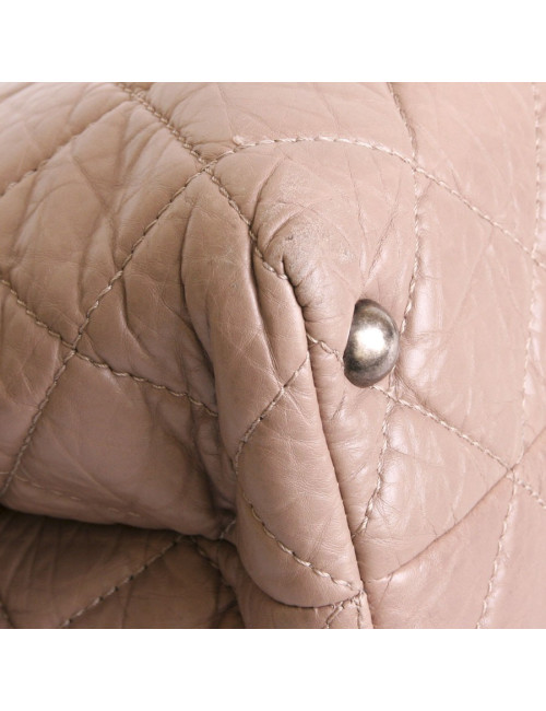 Sac cabas CHANEL en cuir vieilli matelassé  