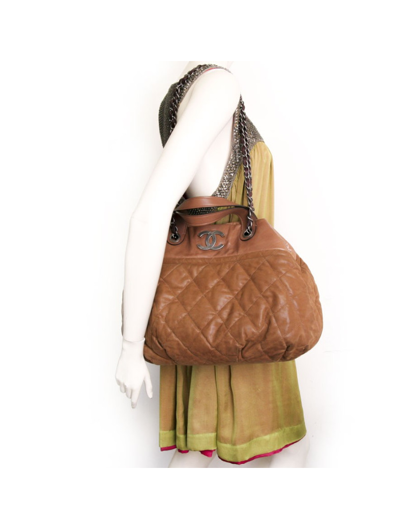 Sac  pochon CHANEL cuir gold brillant