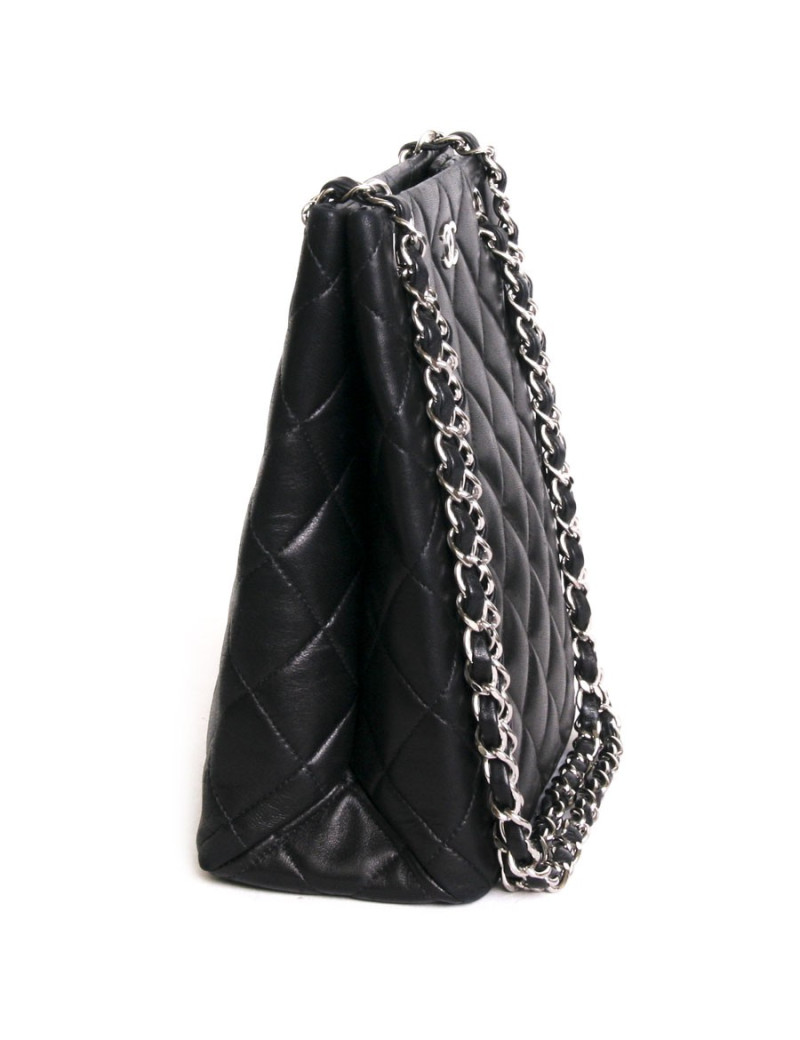 ac seau CHANEL cuir d'agneau matelassé noir