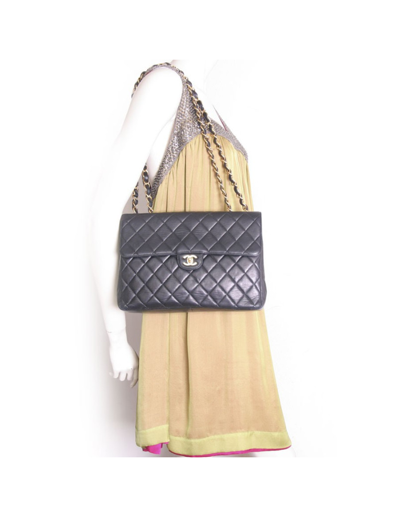 CHANEL jumbo vintage black quilted leather bag