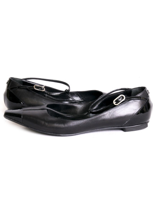 Chanel T37 ballerinas in lambskin and black patent leather