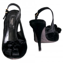 GIAMBATTISTA VALLI t38.5 silk velvet black heels