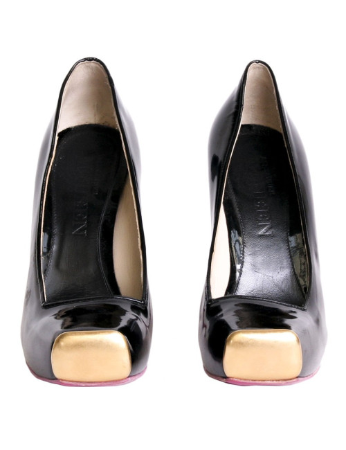 Shoes ALEXANDER MCQUEEN T 38 black and gold patent leather