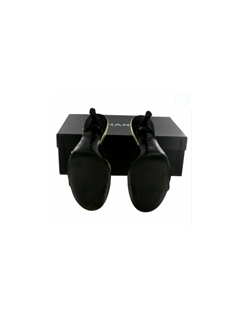 MULES EN SOIE NOIRE ET CHAMPAGNE ROSé BRODéES DE PERLES