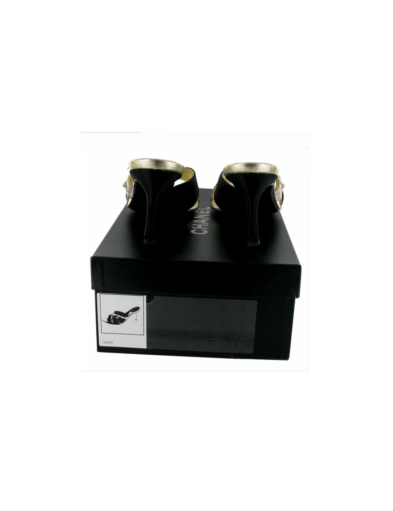 MULES EN SOIE NOIRE ET CHAMPAGNE ROSé BRODéES DE PERLES