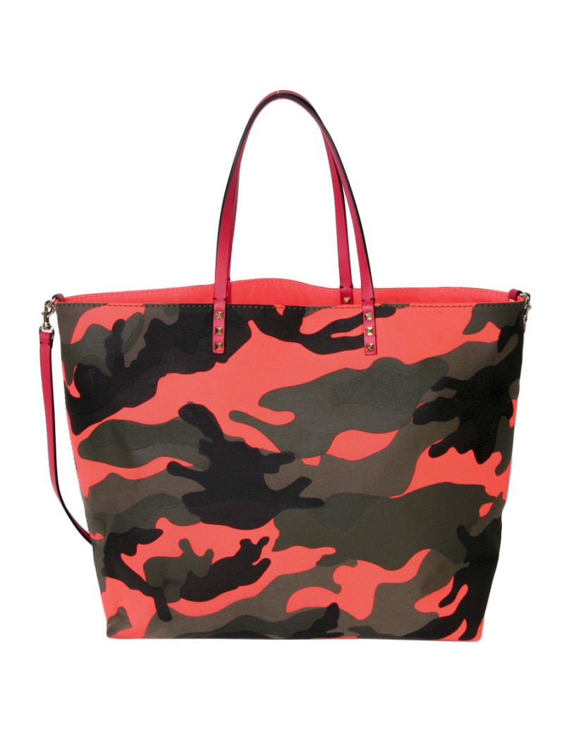 VALENTINO Rockstud nails and reversible camouflage Tote