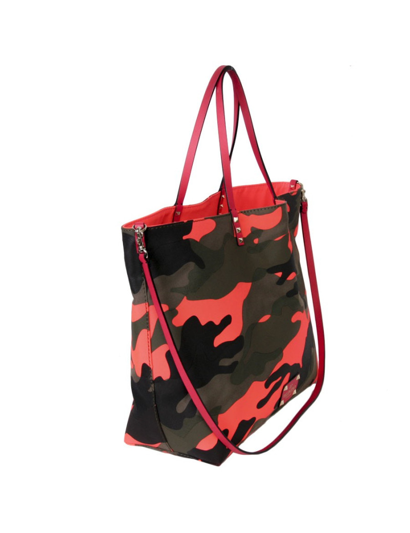 Cabas VALENTINO camouflage réversible et clous Rockstud