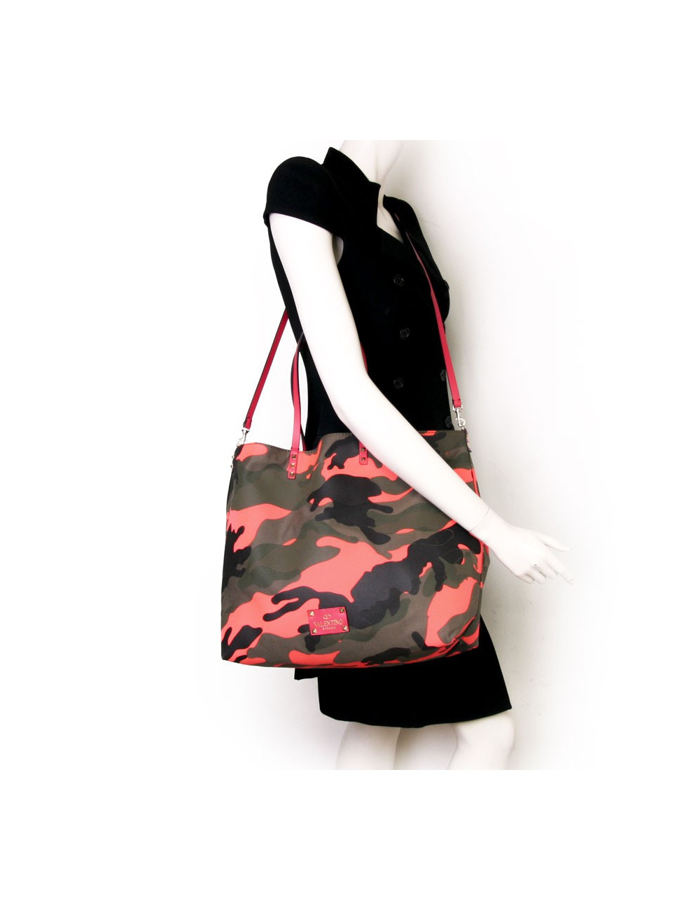 Cabas VALENTINO camouflage réversible et clous Rockstud