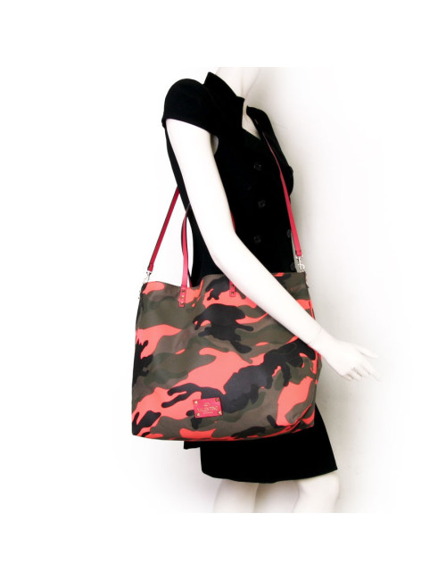 Cabas VALENTINO camouflage réversible et clous Rockstud
