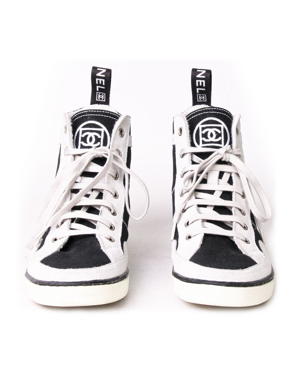 Two-tone CHANEL T 37 sneakers