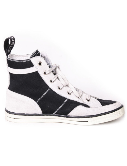 Two-tone CHANEL T 37 sneakers