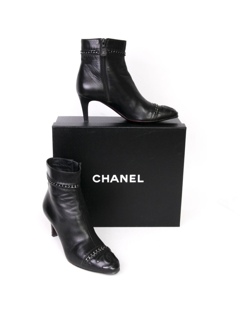 Boots CHANEL T 37.5 cuir d'agneau noir 
