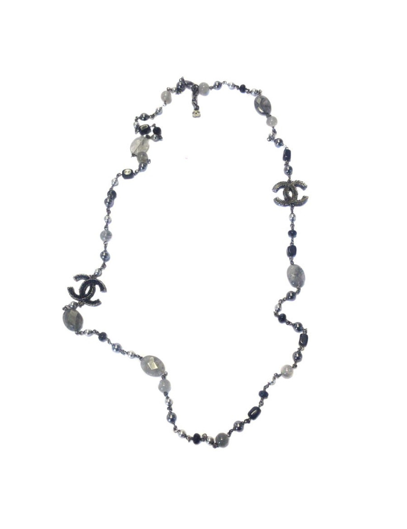 Sautoir CHANEL  ruthénium, perles acier et fumées