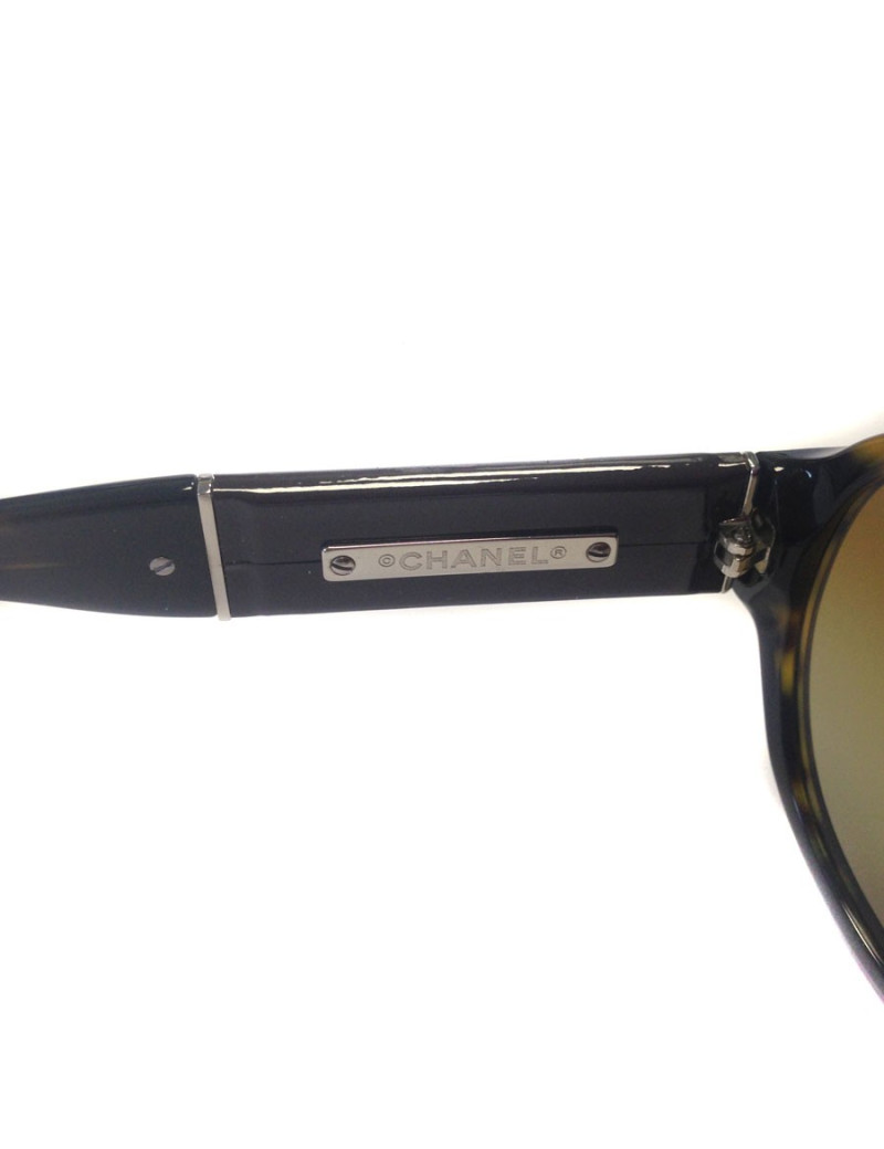 Lunettes de soleil CHANEL  façon écaille marron