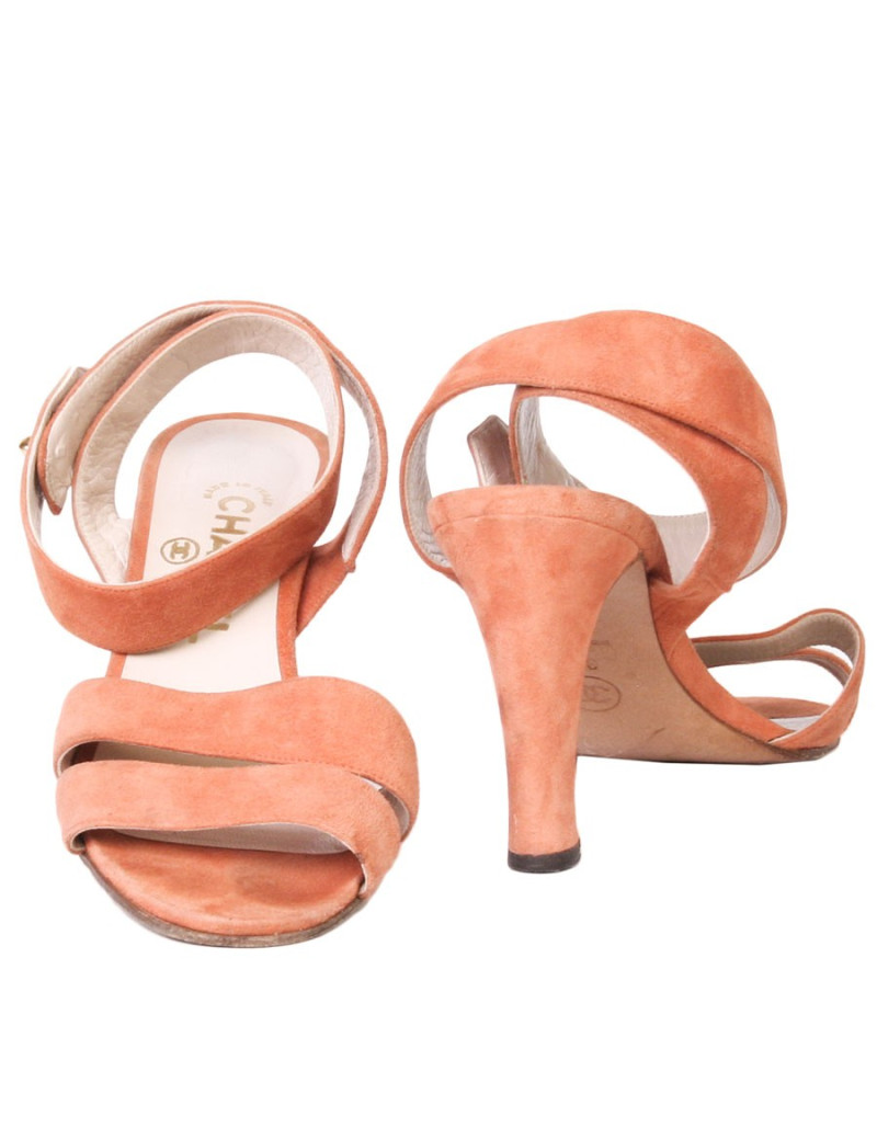 Coral CHANEL T38, 5 suede sandals
