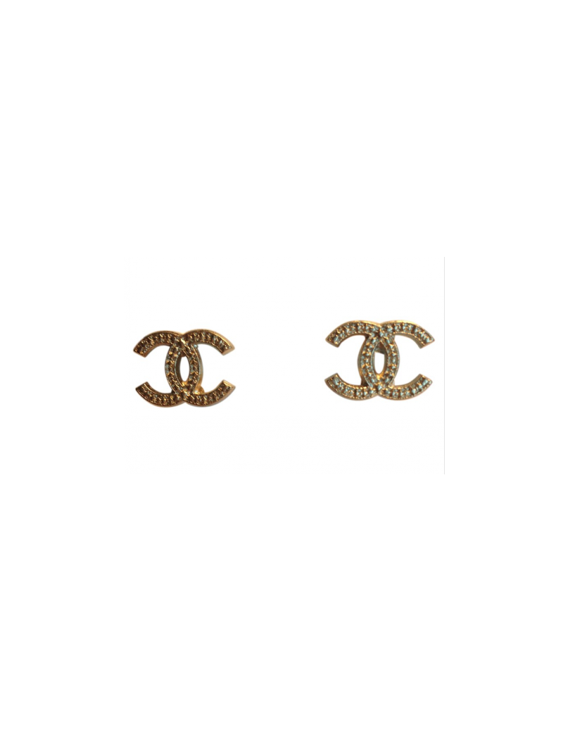 Ear CHANEL hammered gold metal studs