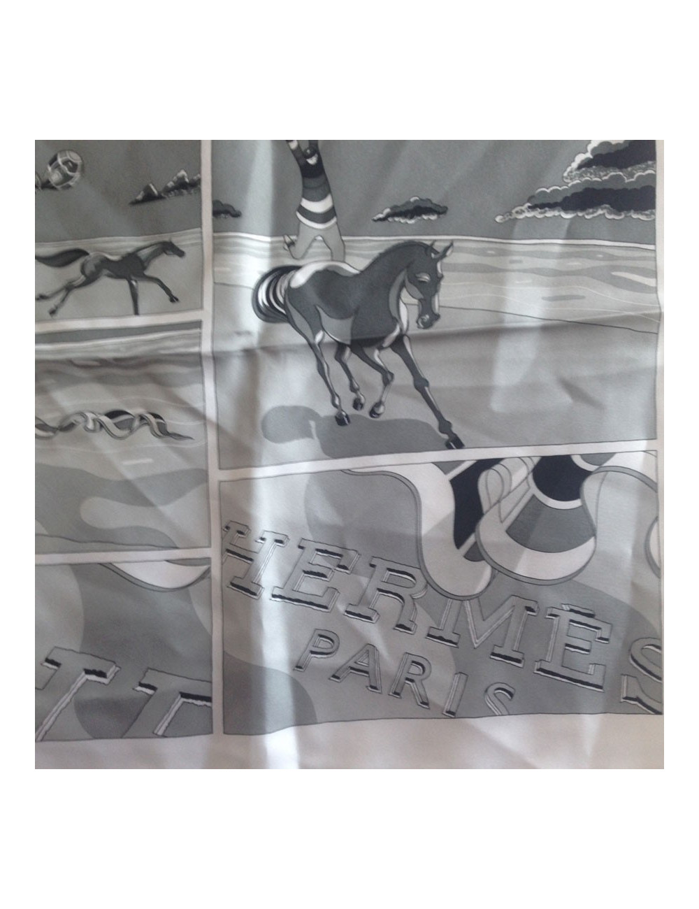 Hermès "Silk free" in white silk