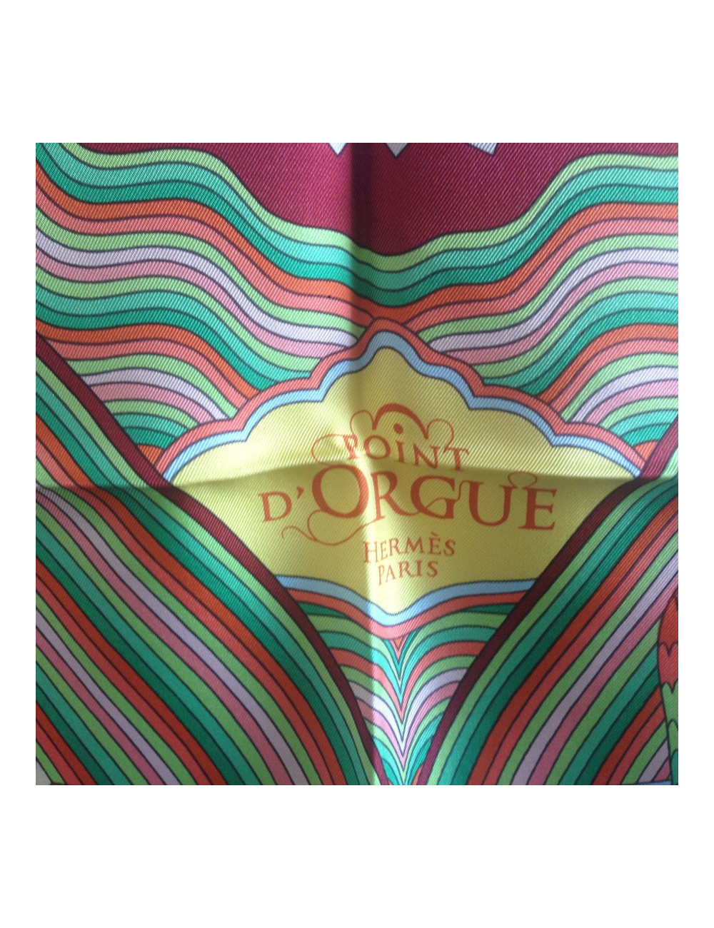 Carré HERMES "Point d'Orgue" en soie jaune
