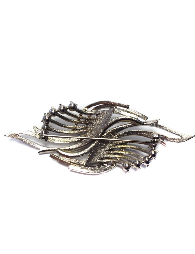 Spindle shiny silver stitching