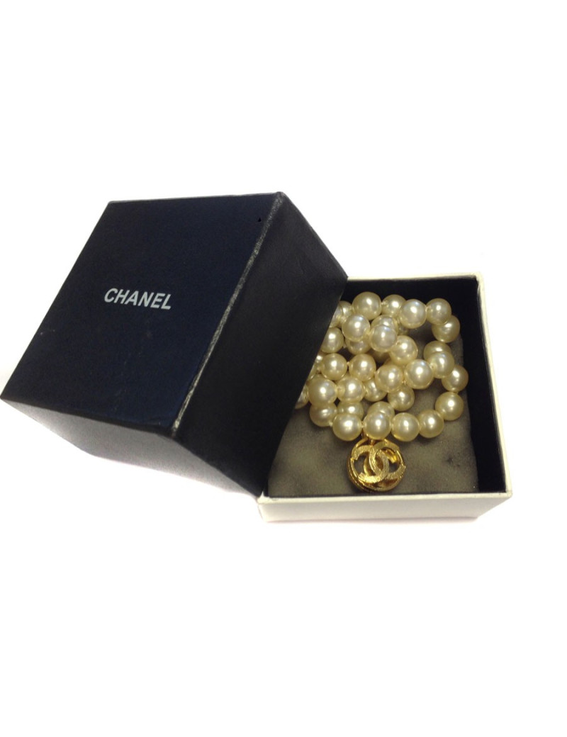 Collier CHANEL perles nacrées pâte de verre 90'