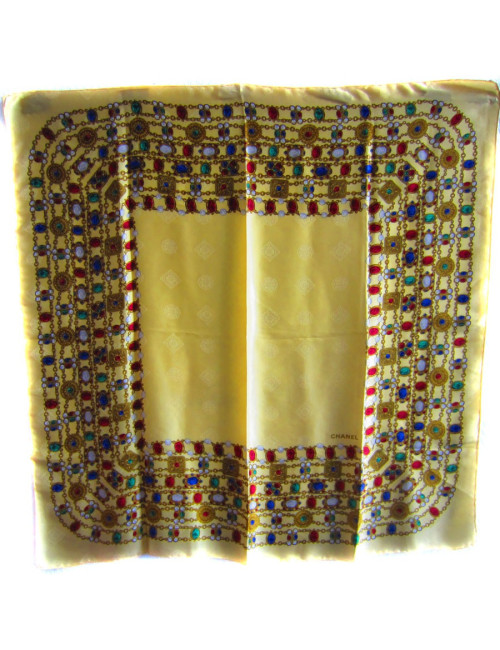Carré CHANEL soie lourde motifs bijoux sur fond or