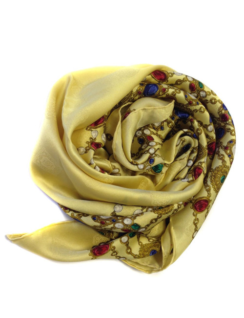Carré CHANEL soie lourde motifs bijoux sur fond or