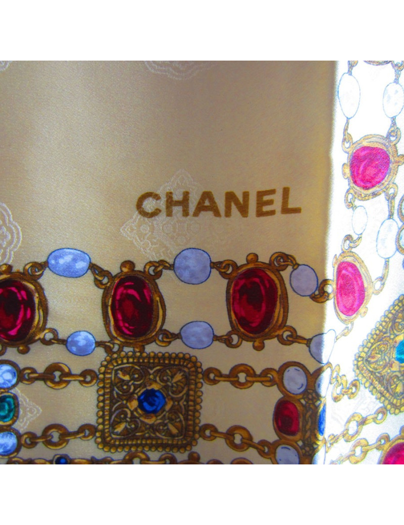 Square CHANEL silk heavy jewelry on substantive grounds gold