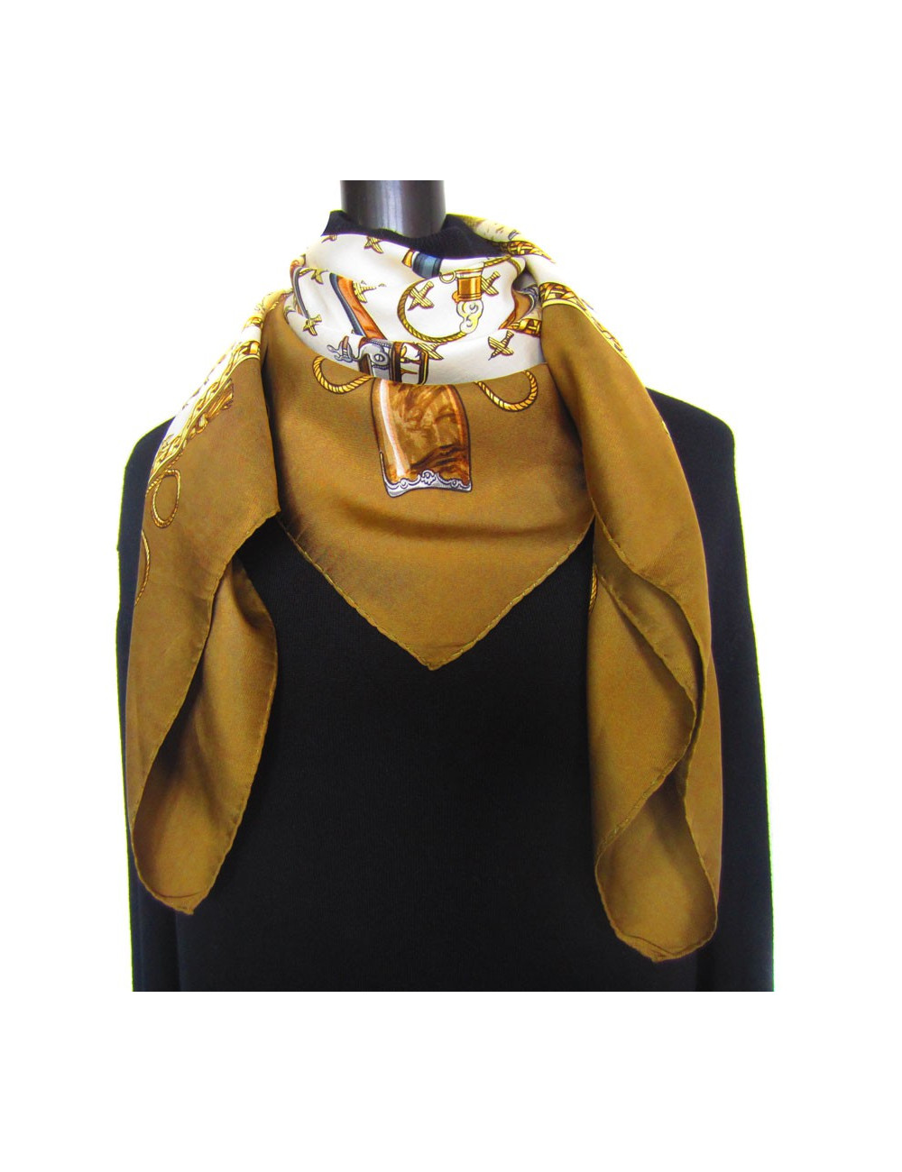 Square "Hunting shooting" HERMES silk