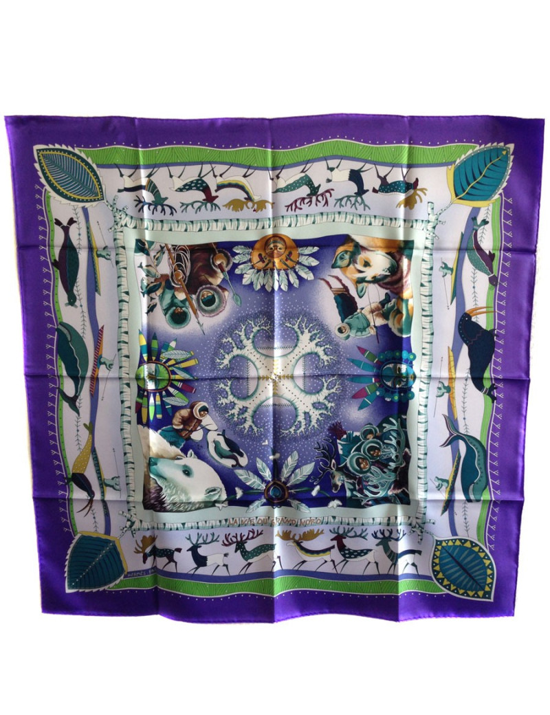 Carré HERMES " La vie du Grand Nord" en soie violet