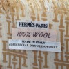 Foulard HERMES en laine beige à motif H
