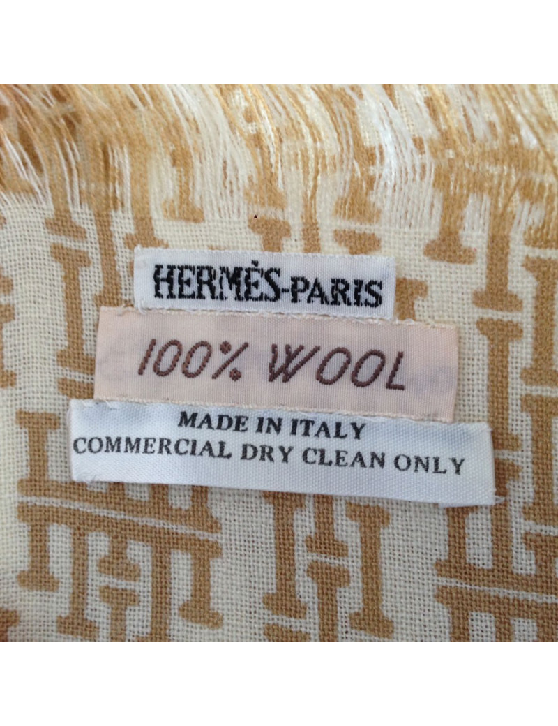 Foulard HERMES  en laine beige à motif H