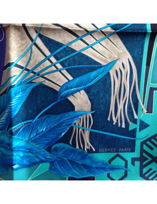 Carré HERMES "WA'KO NI" princesse indienne en soie bleue
