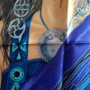 Carré HERMES "WA'KO NI" princesse indienne en soie bleue
