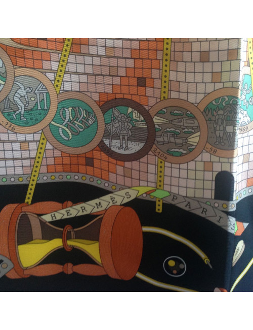 Carré HERMES "Le Laboratoire Du Temps" en soie multicolore