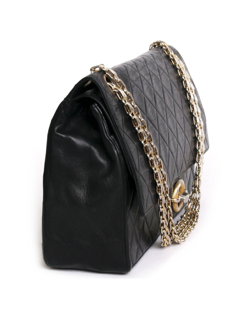 Sac timeless CHANEL matelassé noir Vintage