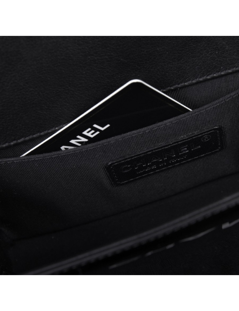 Sac Boy CHANEL cuir verni noir