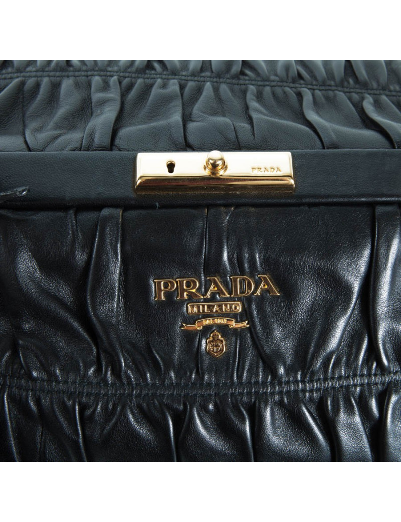Sac PRADA cuir noir plissé