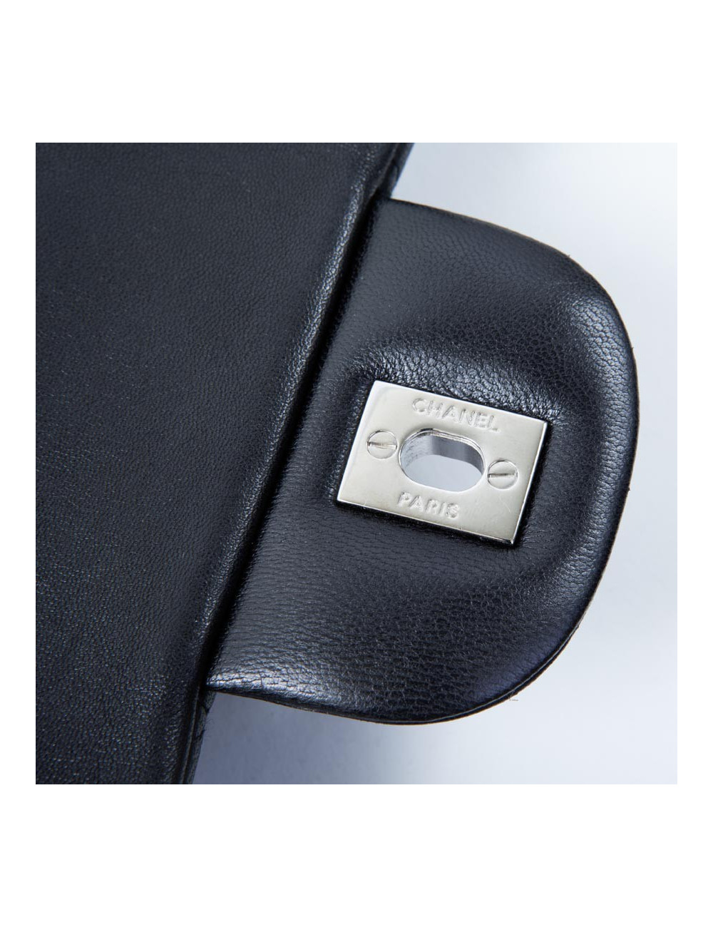 Sac Maxi jumbo CHANEL cuir d'agneau lisse