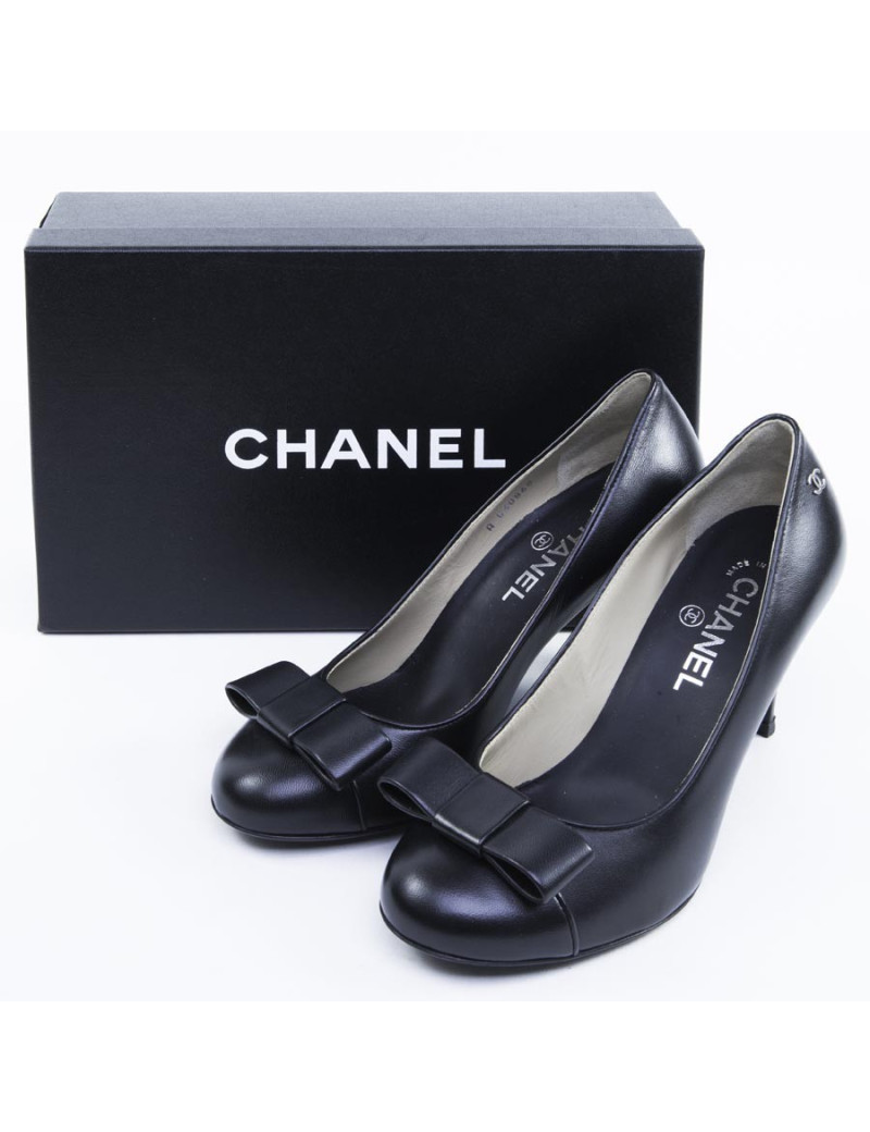 Escarpins CHANEL T 38.5 cuir d'agneau noir