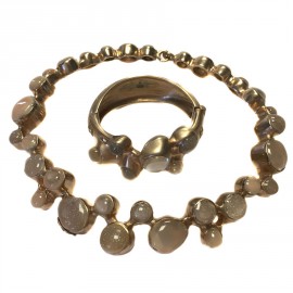 CHANEL "Paris-Bombay" necklace and bracelet set