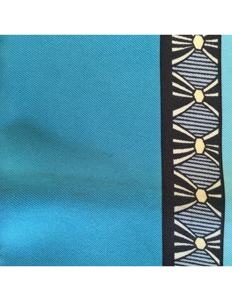 Carré HERMES "Vie du fleuve" en soie bleu