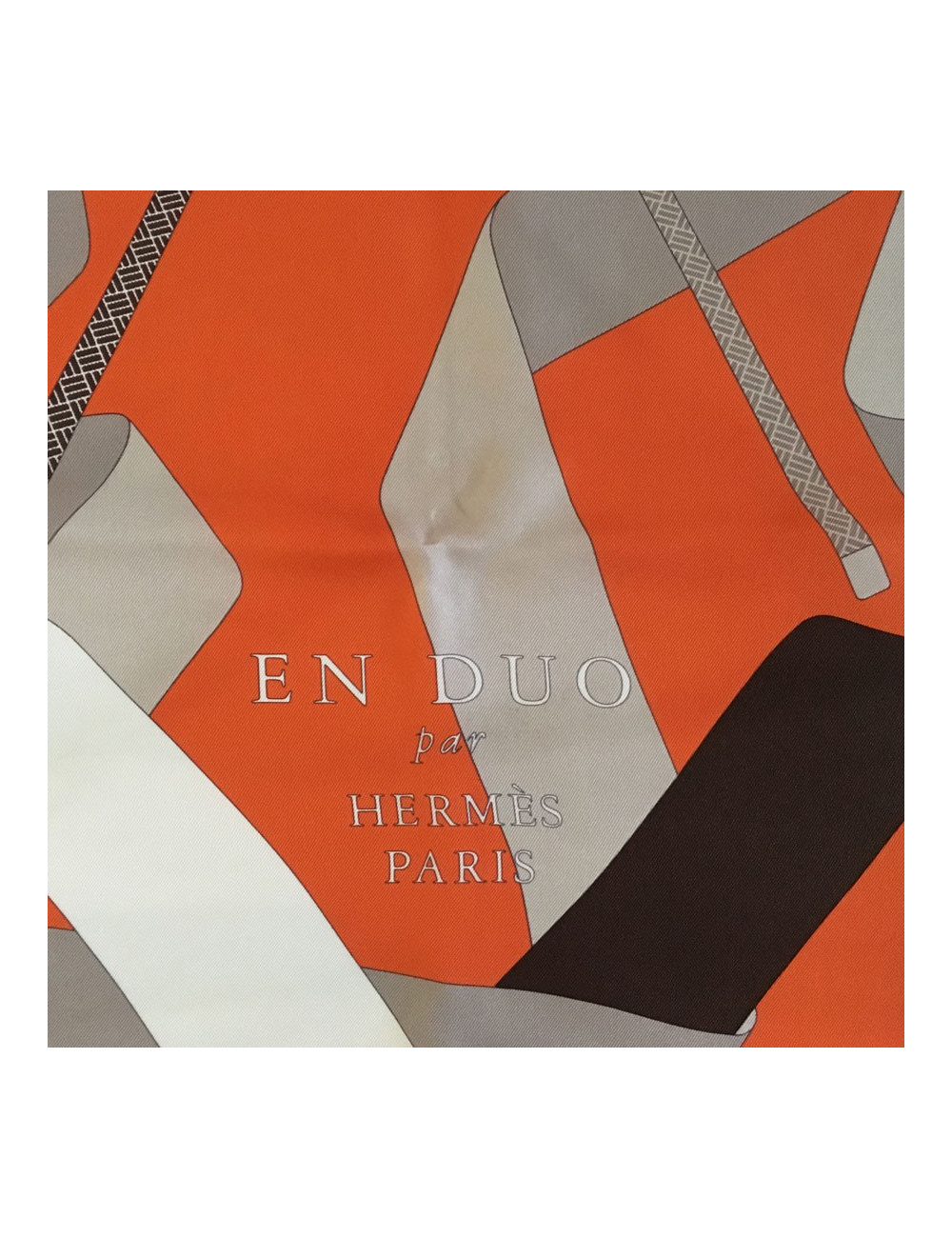 Carré HERMES "En duo" en soie orange